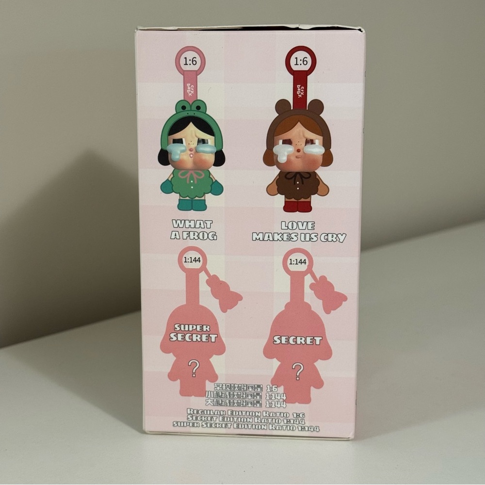 Pop Mart Crying Again Vinyl Face Plush - Picture 3 of 6